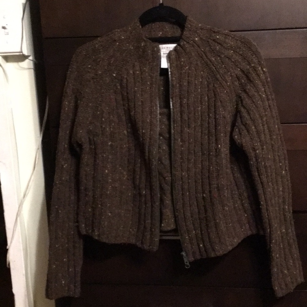 Nine West waist length midriff top sweater set